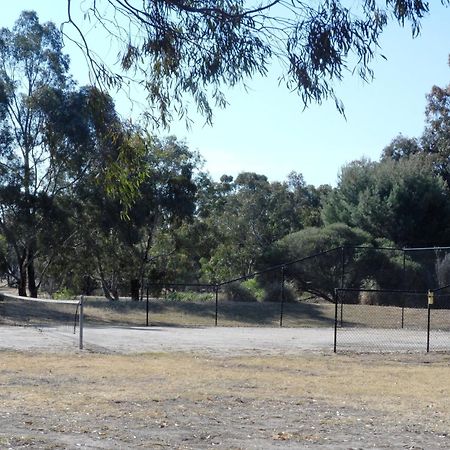 Magdala Motor Lodge & Lakeside Restaurant Stawell Εξωτερικό φωτογραφία